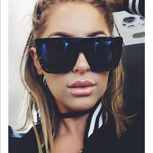 Quay Cafe Racer Sunglasses